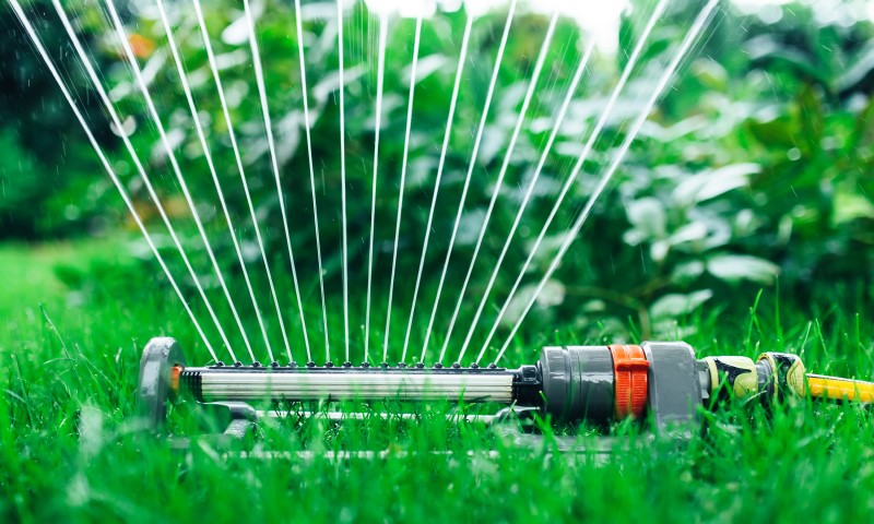 Система полива упростит процесс ухода за газоном