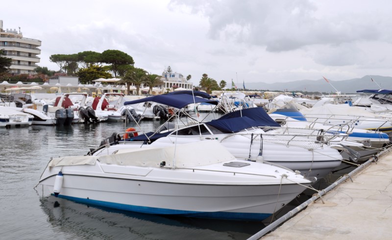 Хранить лодку необходимо в определенных условиях, продляющих срок ее службы