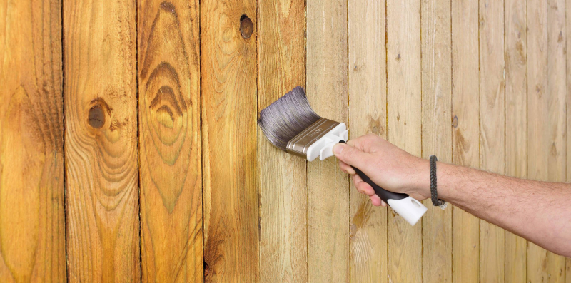 Обработка строений антисептиком