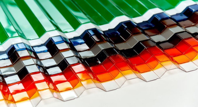 Поликарбонатный кровельный лист