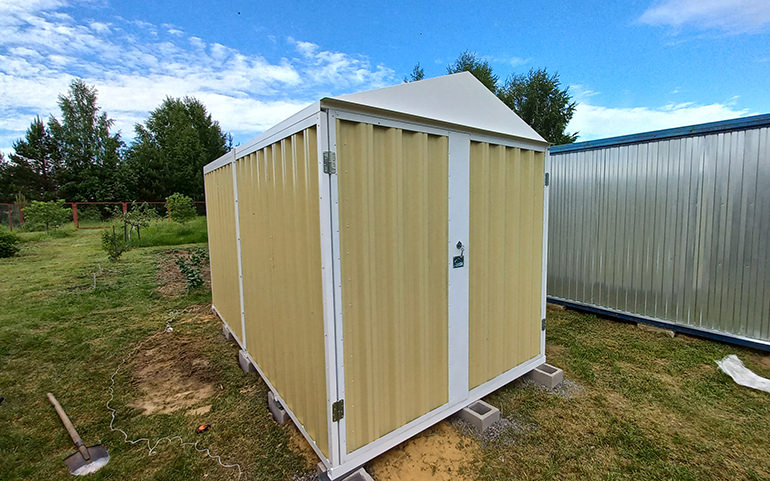 Металлический хозблок