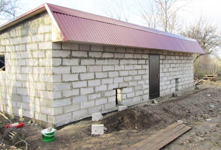 Хозблок из пеноблока