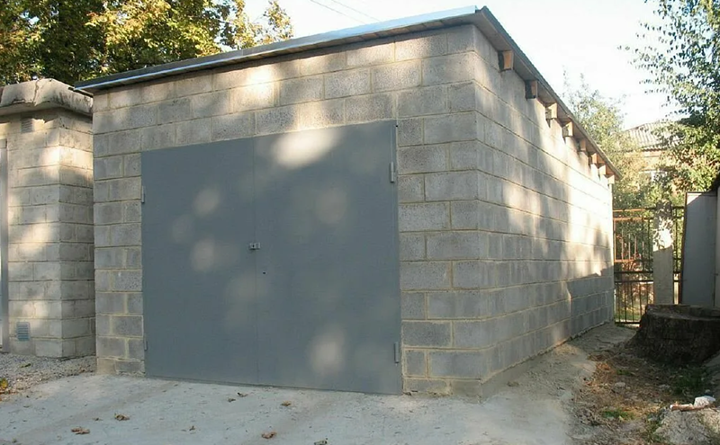 Бетонный гараж