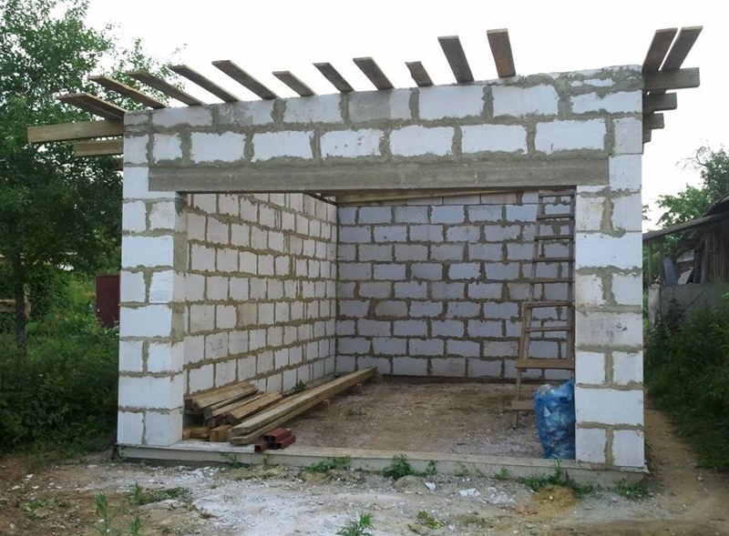 Гараж из пеноблоков