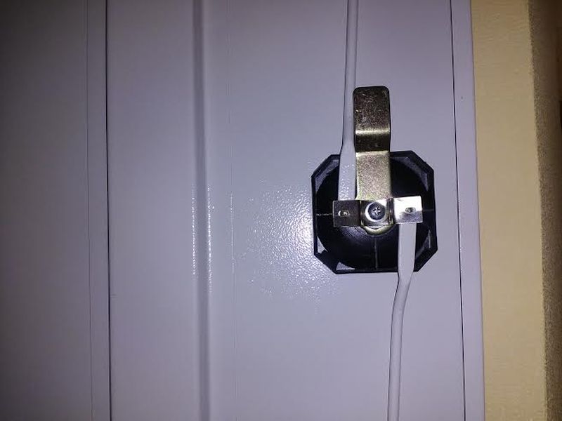 Замок ригельный для металлических шкафов