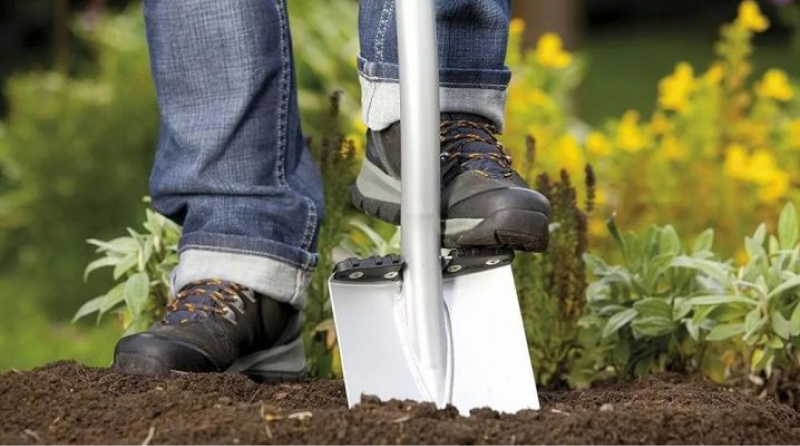 Перекопка почвы