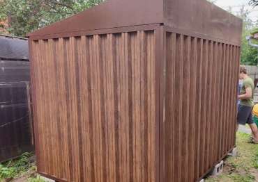 Стильный хозблок для хранения трицикла в расцветке "под дерево" Наив Марун в дер. Летово, пос. Сосенское, МО