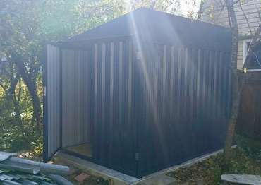 Современный хозблок для дачных материалов в графитовом цвете в СНТ Спутник, Одинцовский г.о., МО