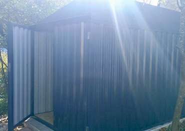 Прочный хозблок для дачных материалов в графитовом цвете в СНТ Спутник, Одинцовский г.о., МО