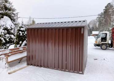Современный хозблок для хранения личных вещей в шоколадном цвете в дер. Смалево, Гаврилов-Ямский р-н, Ярославская область