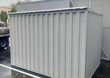 Прочный хозблок для уборочного инвентаря в светлом сером цвете в г. Москва, ул. Башиловская