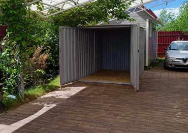 Гараж в светло-сером цвете в дер. Голиково, г.о. Клин, МО