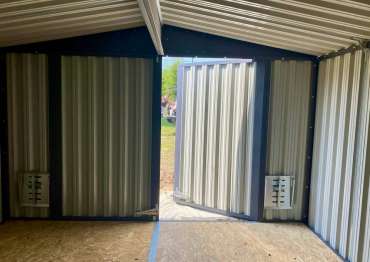 Просторный хозблок для садовой техники в ДП Заповедное, г.о. Клин, МО