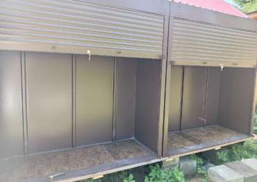 Прочные уличные шкафы с рольставнями для вещей в шоколадном цвете для заказчика в с. Озерецкое, Сергиево-Посадский р-н, МО