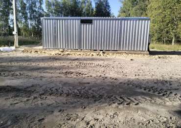 Прочный автомобильный гараж с распашными воротами и окном в цинковом цвете в дер. Краснораменье, Камешковский р-н, Владимирская обл.