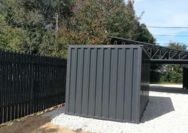 Прочный хозблок для заказчика с плоской крышей для техники и велосипедов в графитовом цвете в пос. Сертякино, г. Подольск, МО