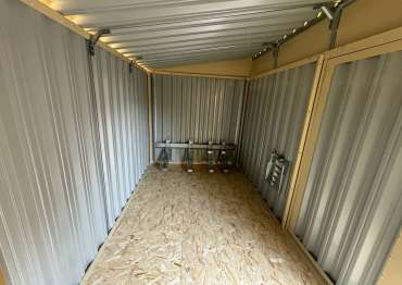 Универсальный хозблок с односкатной крышей на участок для хранения садовой техники и велосипедов в цвете "слоновая кость" в мкрн. Экодолье, г. Обнинск, Калужская обл.