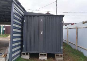 Хозблок с односкатной крышей и воротами в дер. Балабаново, г.о. Пушкино, МО