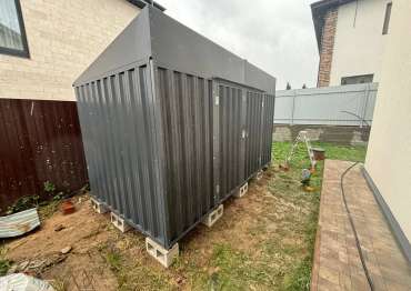 Хозблок с односкатной крышей и воротами в дер. Красная Горка, г. Мытищи, МО