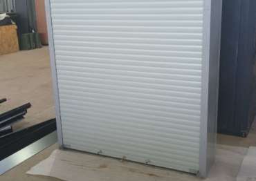 Уличный шкаф в светло-сером цвете в г. Подольск, МО