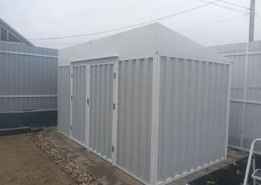 Хозблок с боковой дверью в дер. Комарово, Карабихское с.п, Ярославская обл.